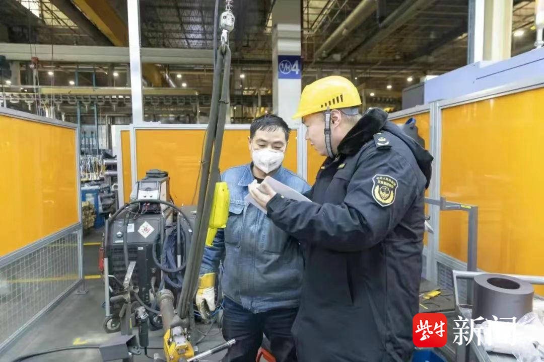 防得住、控得了、逃得出 ，江蘇全鏈條推進“廠中廠”安全生產專項治理:鋼板樁生產廠
